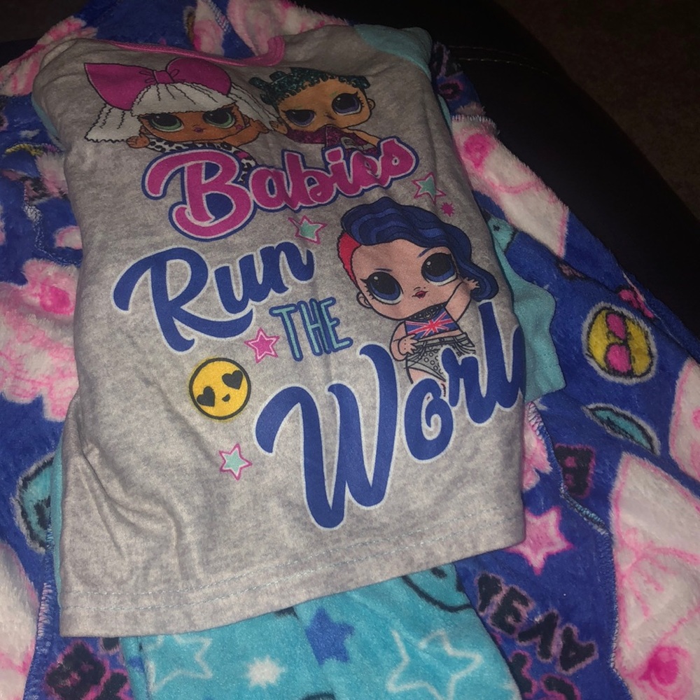 Babies size 4  Robe/Pajamas NWT